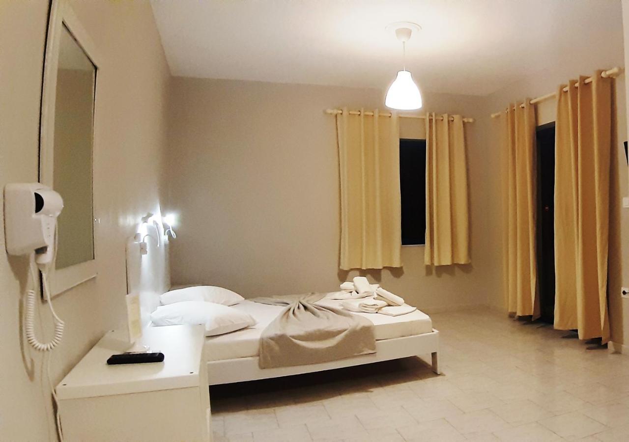 Apartment Blue & White Askeli *