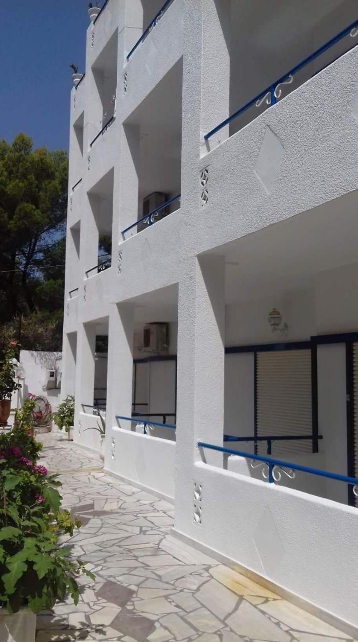 Blue & White Askeli Apartment